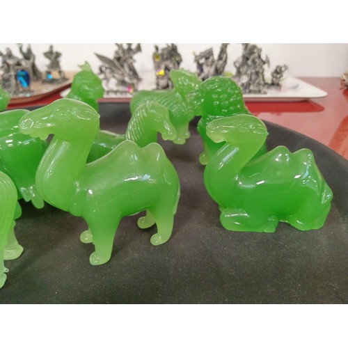 200 - Tray lot of various green stone animals, made in China.