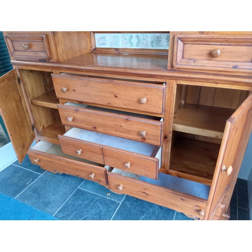 262 - modern style 7 drawer unit with a large mirror to match