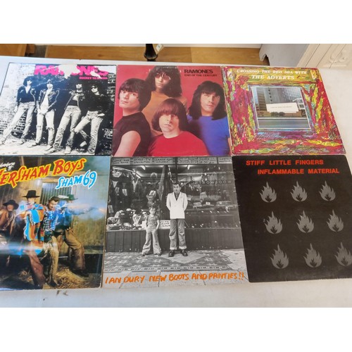 75 - 6 x Vintage pop LP's to include the Ramones, Sham 69, Ian Dury, Stiff Little Fingers & Crossing the ... 