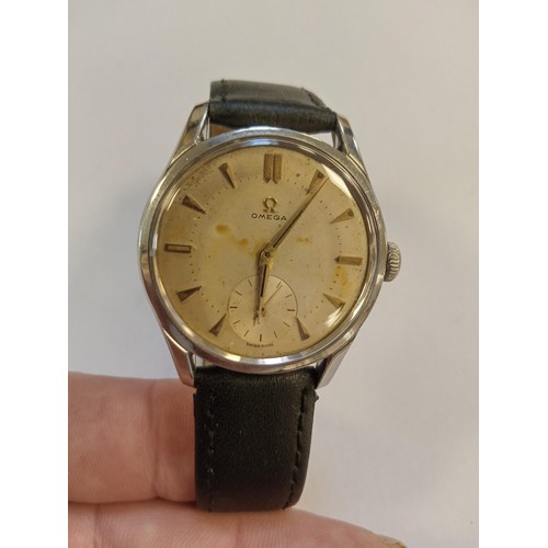 115 - Vintage Omega watch hand wind S/S case