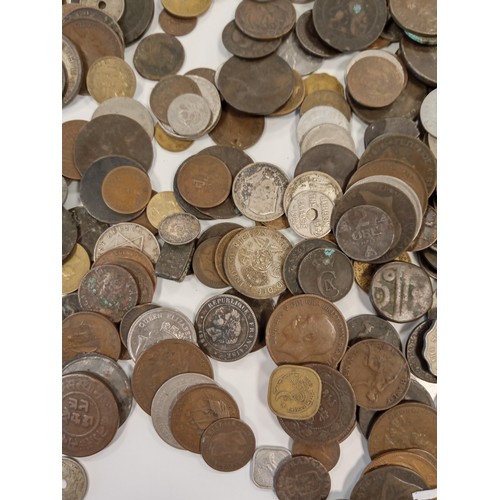 132 - Large selection of collectable coins