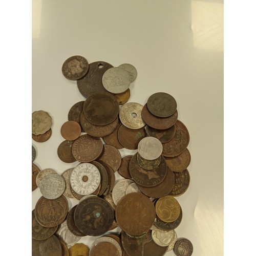 132 - Large selection of collectable coins