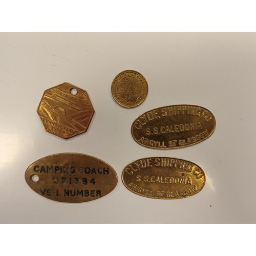 142 - Vintage Clyde Shipping Railway & Pennsylvanian Super Highway token badges