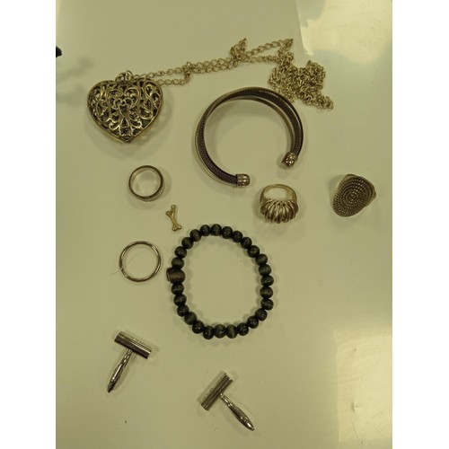 149 - A selection of jewellery from a deceased estate as found