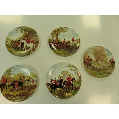 159 - Selection of 5 x Vintage Poole England plates with hunting scenes.  Each plate 15cm diameter approx