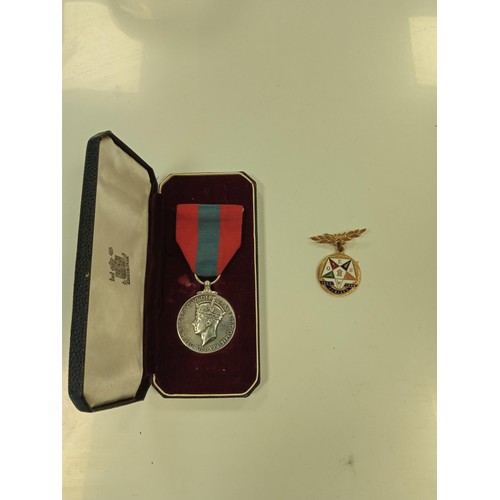 163 - Imperial Service Medal & Eastern Star Jubilee Medal