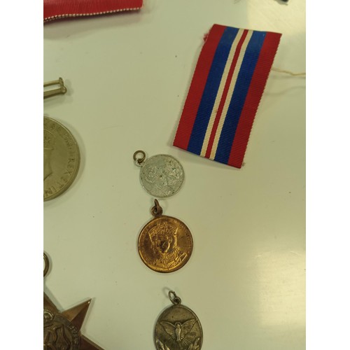 164 - World War II medals etc including Territorial medal which has been engraved on the edge 2866120, W.O... 