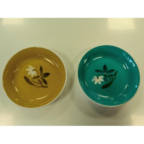 175 - A pair of Susie Cooper trinket dishes