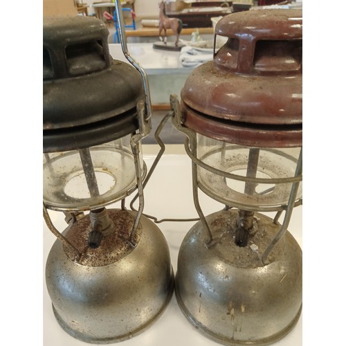 190 - 2 x Tillley Lamps, as per photos, 1 has a brass base and the other has 1077 stamped on it