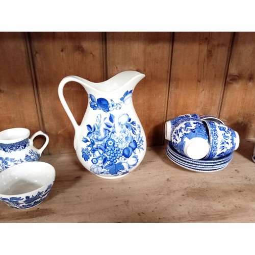 171 - A selection of blue and white China inc. Delph and willow pattern