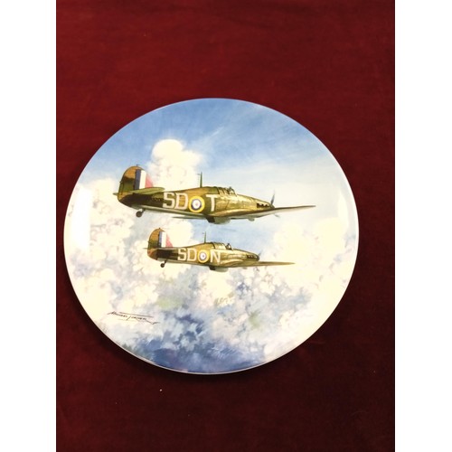 208 - 4x collectors plates commemorating aircraft. 5x Collectors plates commemorating dogs, a horse & Chri... 