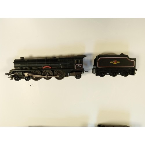 65 - 2 Triang R30/ R31 and R50 Princess Victoria Tender black & Princess Victoria engine smoker black, th... 