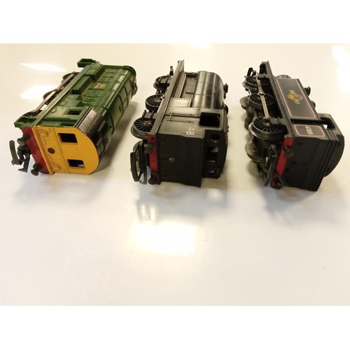 66 - Triang R152, R153 & R52, BR0-6-0 Saddletank locomotive 748, Class 0A diesel shunter loco 13005 & 060... 