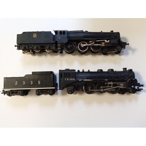 69 - Graham Farish 4-6-0 locomotive 44753 black plus Triang Hiawatha 4-6-2 Pacific locomotive plus tender