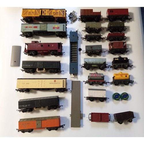 74 - Selection of Triang goods wagons