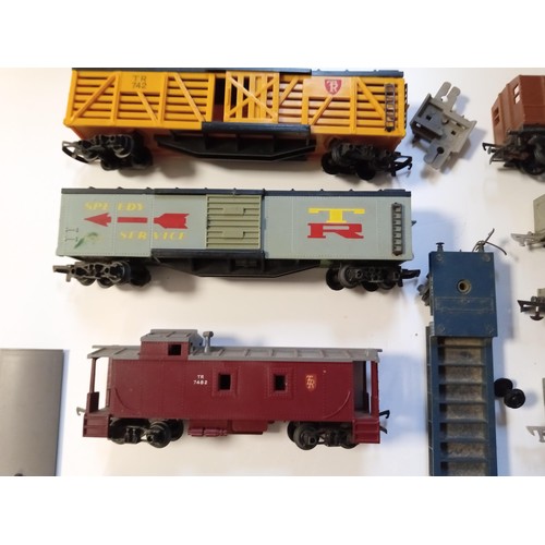 74 - Selection of Triang goods wagons