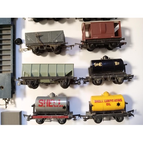 74 - Selection of Triang goods wagons