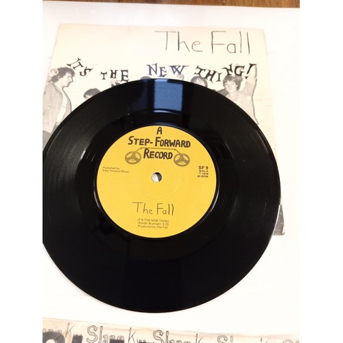 86 - 2 punk 45 RPM records by The Fall No Bulbs and It's the New Thing