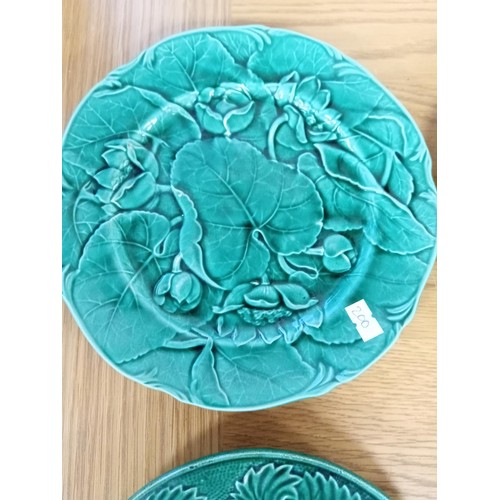 66 - 6 x Antique green leaf Majolica pottery plates