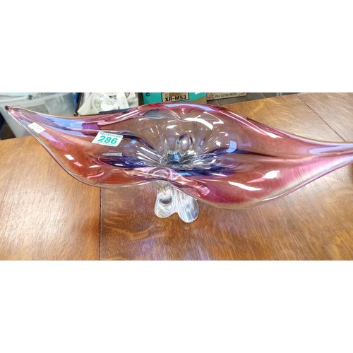 286 - Vintage glass leaf drop bowl