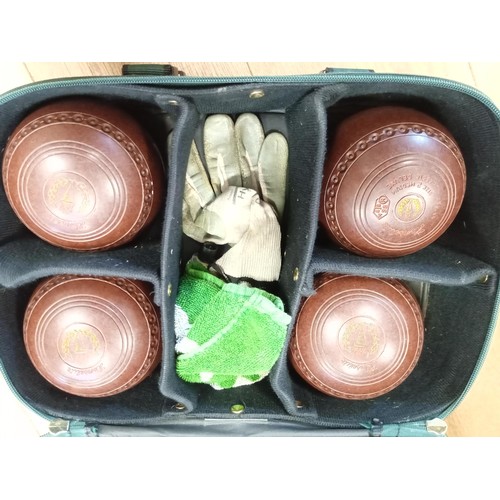 310 - 2 x bowl bags with bowls and a wooden case