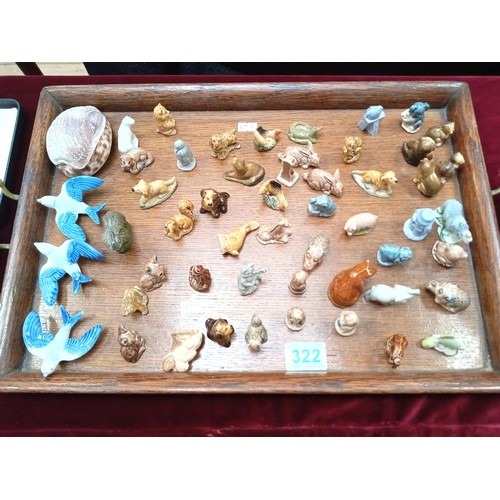 322 - Tray lot of Wade miniature whimsies