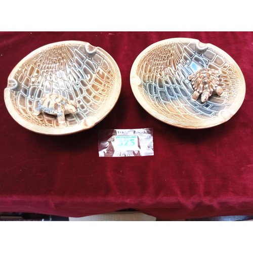 325 - 2x Wade large tortoise dishes