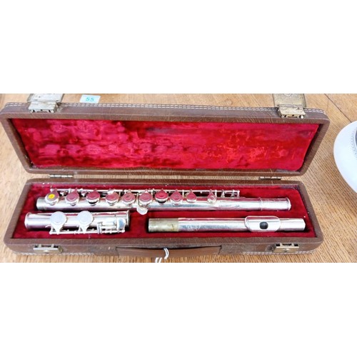 60 - Vintage flute in original box