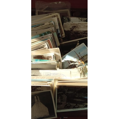 181 - Good selection of old postcards