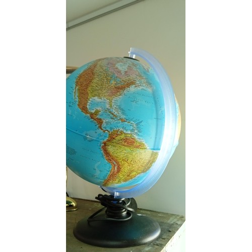 190 - Modern style bankers lamp & globe lamp