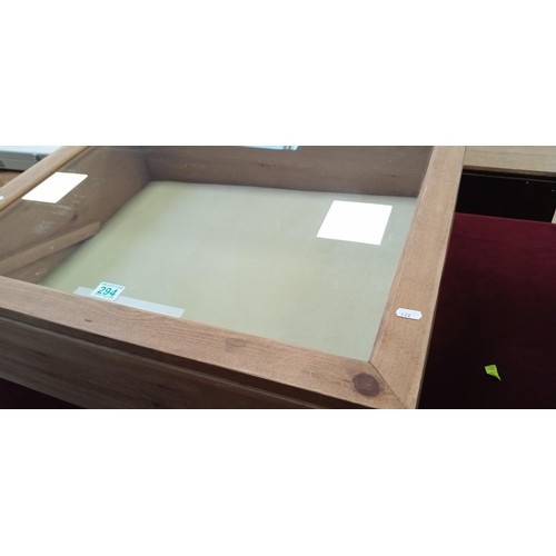 294 - Tabletop display cabinet for jewellery etc. ideal for a dealer