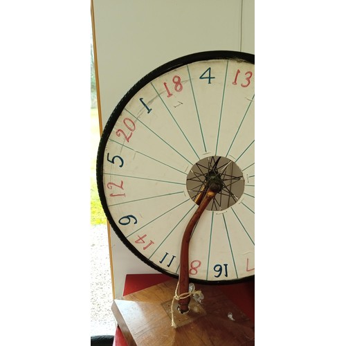 90 - Vintage tombola wheel