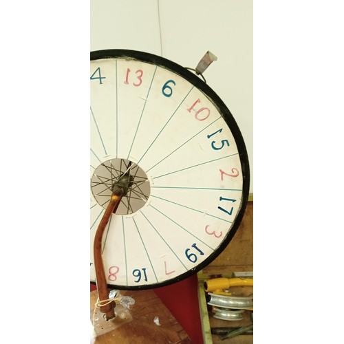 90 - Vintage tombola wheel