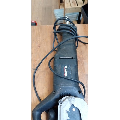 203 - Black & Decker alligator GK1000 power loppers and Wickes wrecking saw