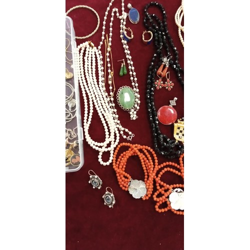 114 - Great selection of fashion/ costume jewellery inc. coral necklace, bracelet etc.