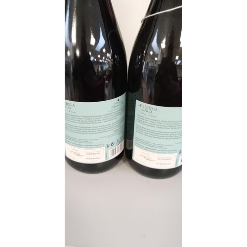 210 - 2x Bottles of A Touriga Vai Nua Unoaked 2016 wine