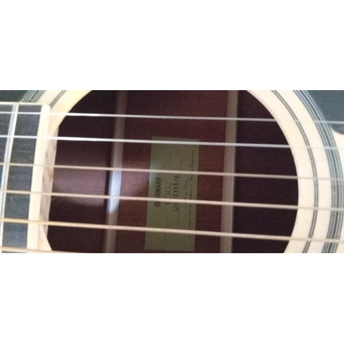 224 - Yamaha FD02 acoustic guitar