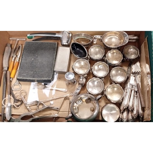 92B - Good selection of white metal items etc.