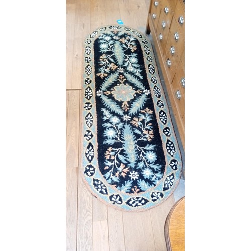 310 - Hall rug runner