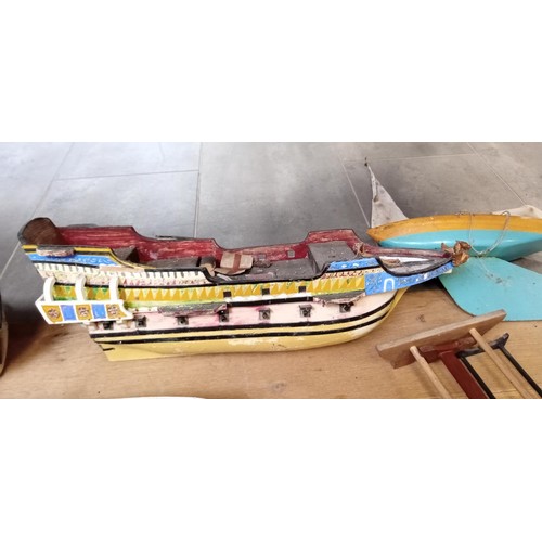 312 - Selection of vintage model boats