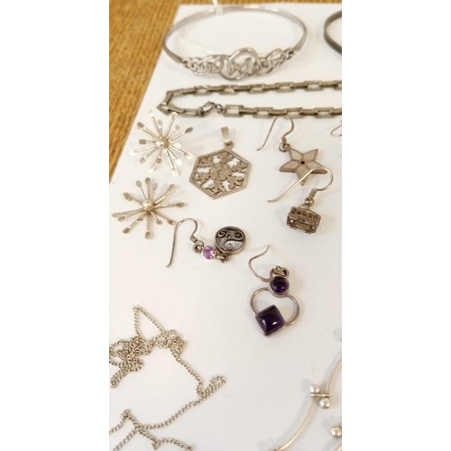 30 - Selection of silver jewellery inc. bangles, necklaces and earrings