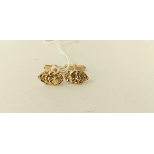 79 - 9ct fully hallmarked gold pair of cufflinks 8.68g approx.