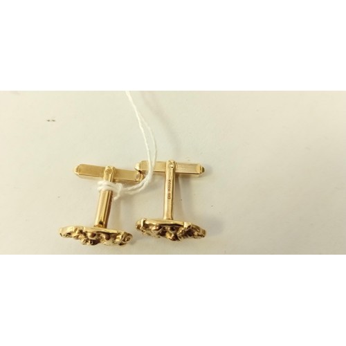 79 - 9ct fully hallmarked gold pair of cufflinks 8.68g approx.