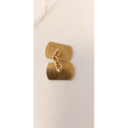 81 - Pair of fully hallmarked 9ct gold cufflinks 8.42g approx.