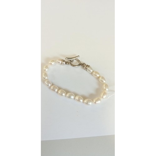 94 - Sterling silver & pearl bracelet.  Edinburgh 2004 maker LL 7.5