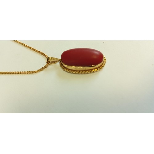 102 - Stone mounted unmarked gold pendant on 18