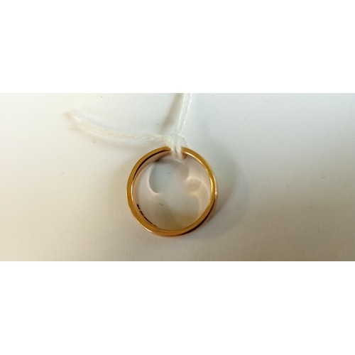 108 - 9ct fully hallmarked gold ring size M approx. 4.25g approx.