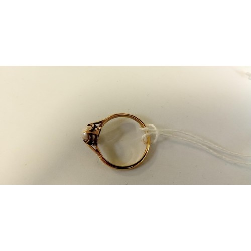 117 - 18ct gold and pearl ring size O approx. 2.38g approx.