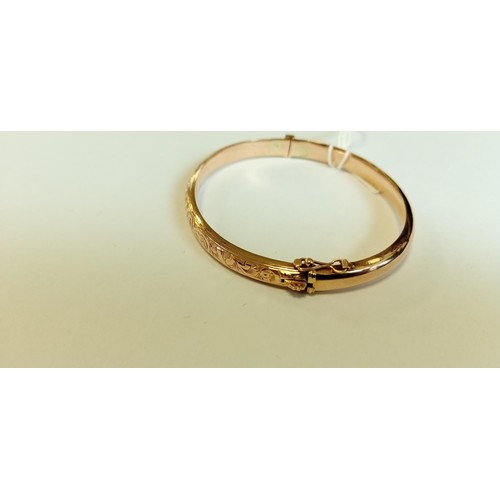 122 - Fully hallmarked 9ct rose gold hinged bangle 5.9g approx.