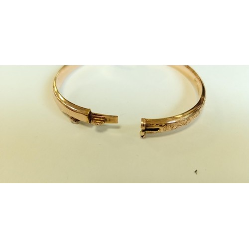 122 - Fully hallmarked 9ct rose gold hinged bangle 5.9g approx.